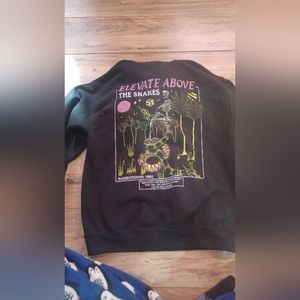 Black hoodie Elevate above  the snakes